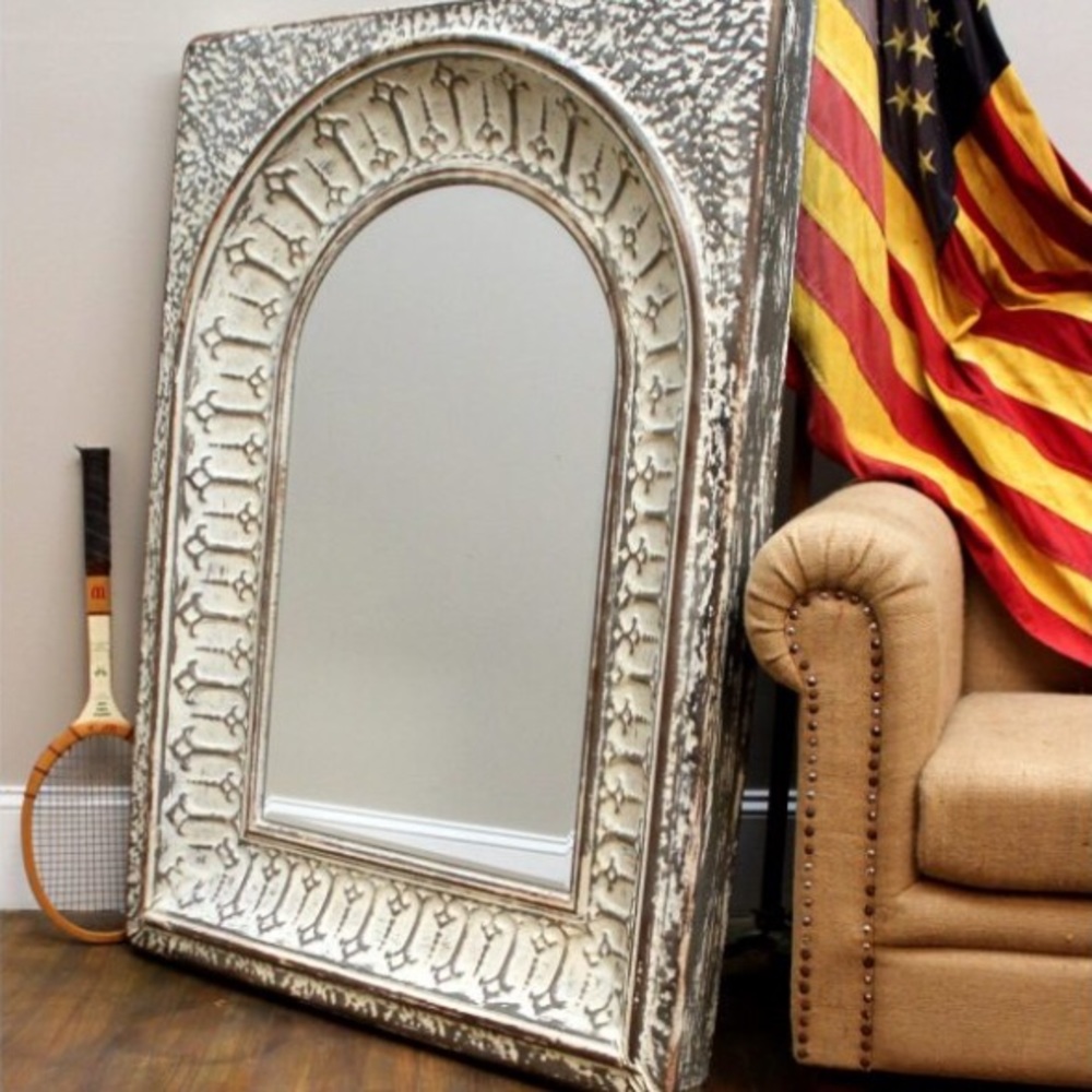 ‼️ SOLD ‼️ Foreside Home and Garden Arched Mirror